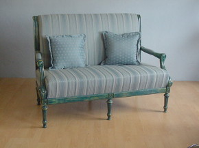 Sofa Neoklasycystyczna niebieska