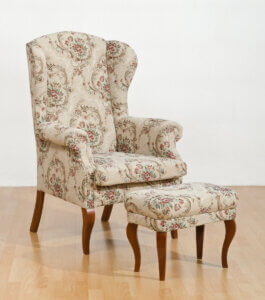 fotel Uszak kominkowy gobelin i podnóżek